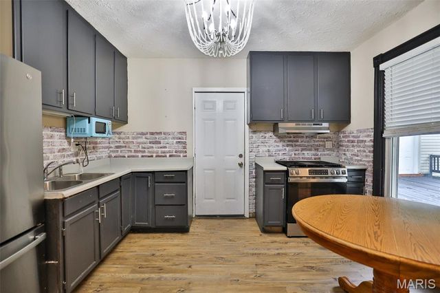 522 Shelly Street, Alton, IL 62002