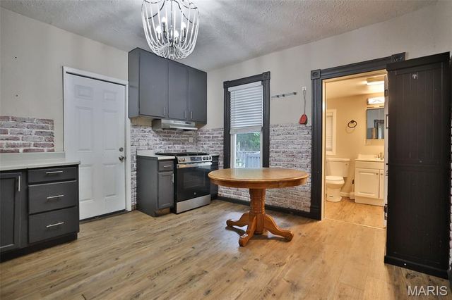522 Shelly Street, Alton, IL 62002