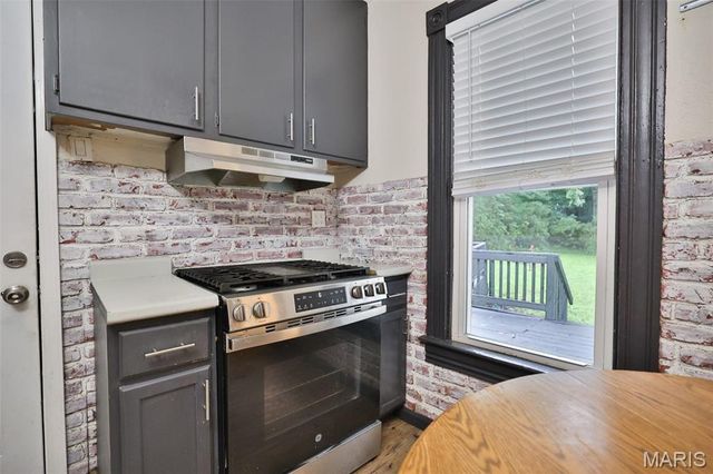 522 Shelly Street, Alton, IL 62002