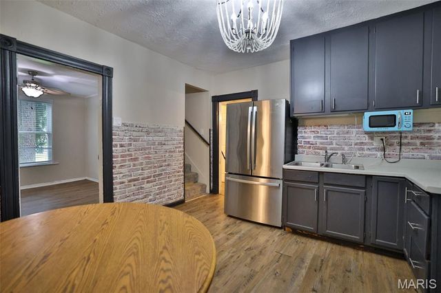 522 Shelly Street, Alton, IL 62002