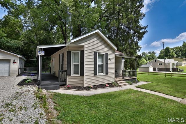 522 Shelly Street, Alton, IL 62002