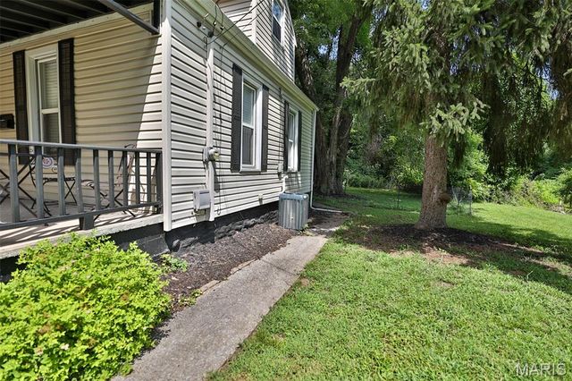 522 Shelly Street, Alton, IL 62002