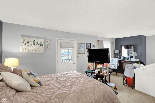 672 Cielo Vista Drive, Greenwood, IN 46143