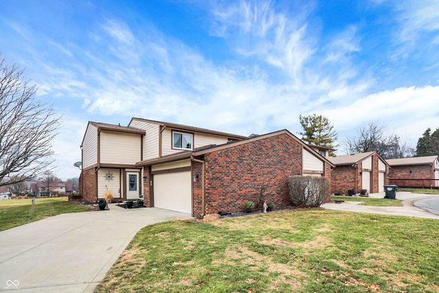 672 Cielo Vista Drive, Greenwood, IN 46143