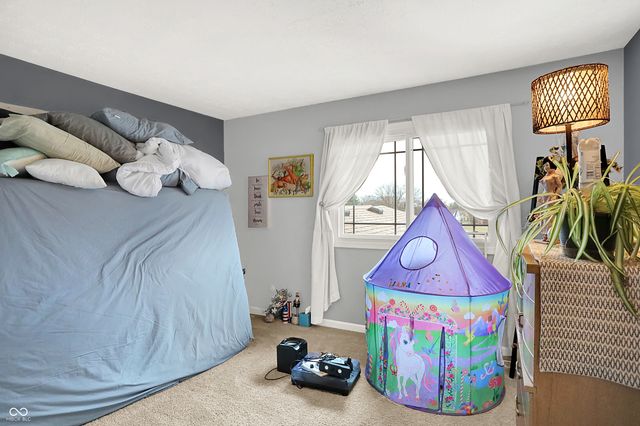 672 Cielo Vista Drive, Greenwood, IN 46143