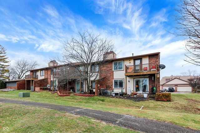 672 Cielo Vista Drive, Greenwood, IN 46143