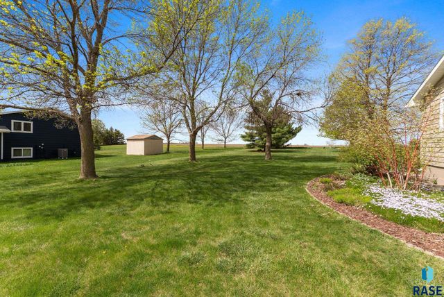 26963 Elmen Pl Place, Sioux Falls, SD 57108