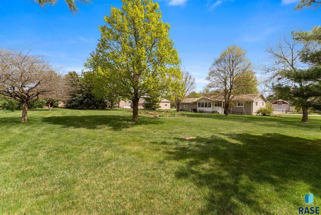 26963 Elmen Pl Place, Sioux Falls, SD 57108