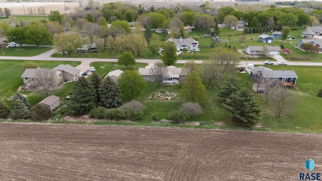 26963 Elmen Pl Place, Sioux Falls, SD 57108