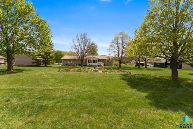 26963 Elmen Pl Place, Sioux Falls, SD 57108