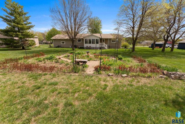 26963 Elmen Pl Place, Sioux Falls, SD 57108