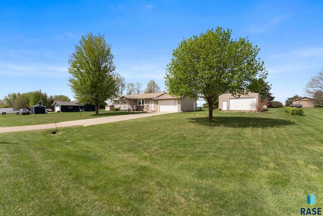 26963 Elmen Pl Place, Sioux Falls, SD 57108