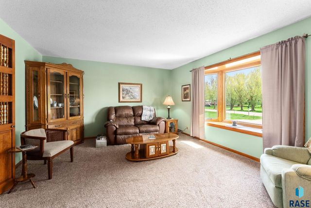 26963 Elmen Pl Place, Sioux Falls, SD 57108