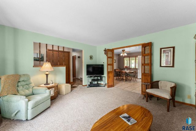 26963 Elmen Pl Place, Sioux Falls, SD 57108
