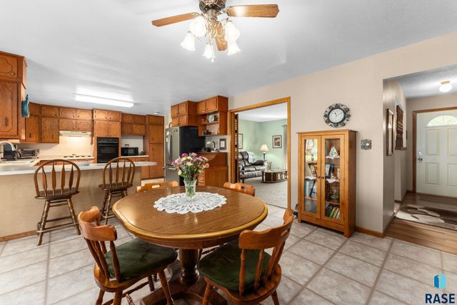 26963 Elmen Pl Place, Sioux Falls, SD 57108