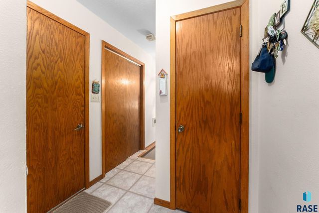 26963 Elmen Pl Place, Sioux Falls, SD 57108