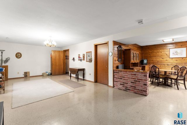26963 Elmen Pl Place, Sioux Falls, SD 57108