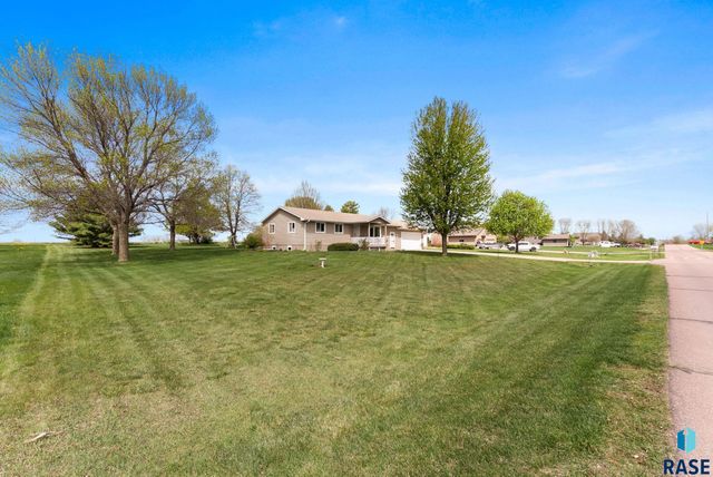 26963 Elmen Pl Place, Sioux Falls, SD 57108