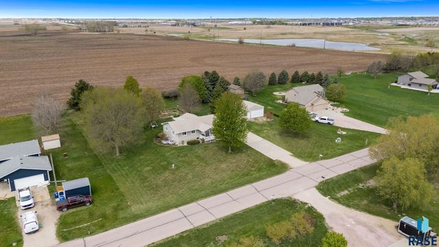 26963 Elmen Pl Place, Sioux Falls, SD 57108