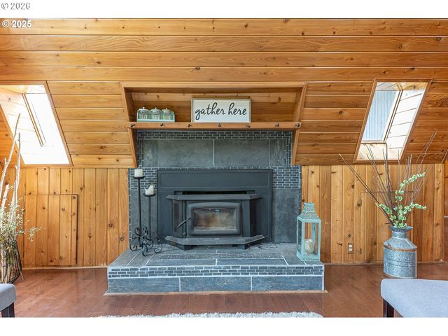 28430 KINGSBURY Rd, Lebanon, OR 97355