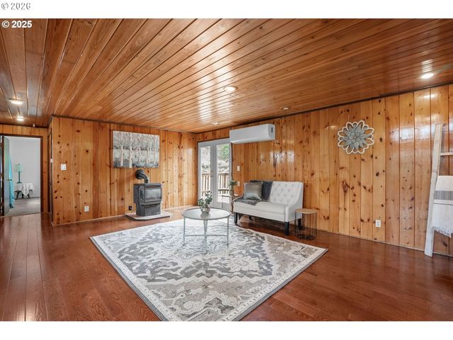 28430 KINGSBURY Rd, Lebanon, OR 97355