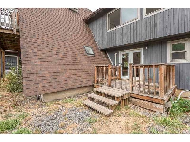 28430 KINGSBURY Rd, Lebanon, OR 97355