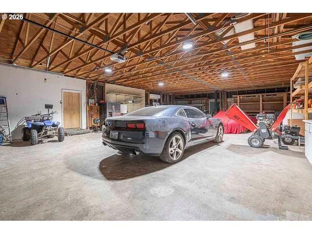 28430 KINGSBURY Rd, Lebanon, OR 97355