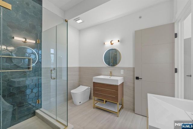 2026 Marguerite Street Right, Fort Lee, NJ 07024