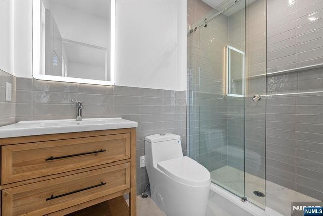 2026 Marguerite Street Right, Fort Lee, NJ 07024