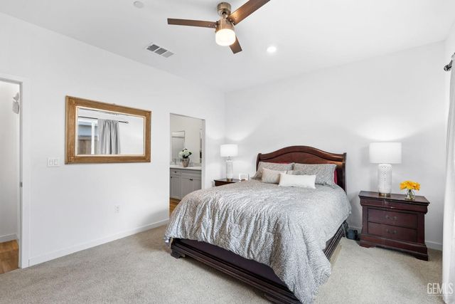 9619 Redwood River Lane, Shafter, CA 93263