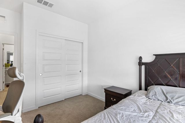 9619 Redwood River Lane, Shafter, CA 93263