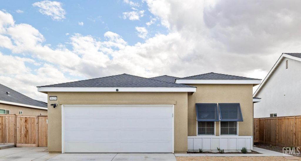 9619 Redwood River Lane, Shafter, CA 93263