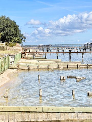 9182 Bay View Drive, Lillian, AL 36549