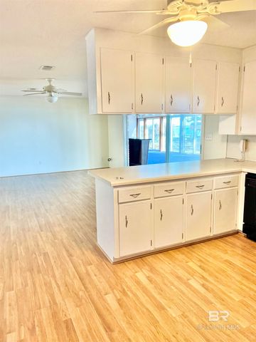 9182 Bay View Drive, Lillian, AL 36549