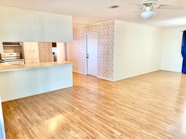 9182 Bay View Drive, Lillian, AL 36549