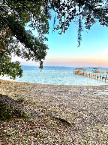 9182 Bay View Drive, Lillian, AL 36549