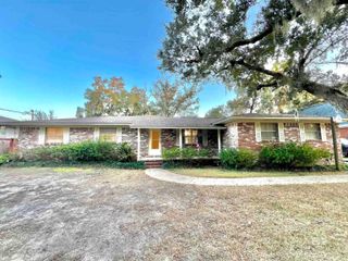 9182 Bay View Drive, Lillian, AL 36549