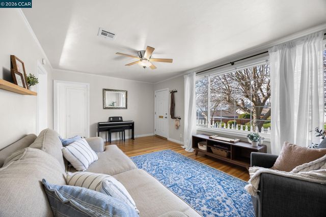 59 La Cruz Ave, Benicia, CA 94510