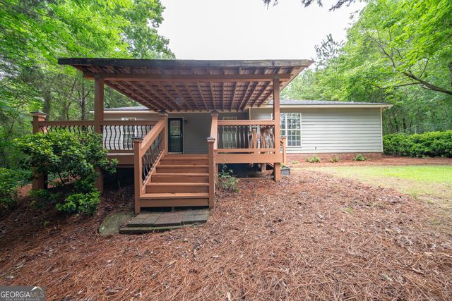 213 Douglas Drive, Ellerslie, GA 31807