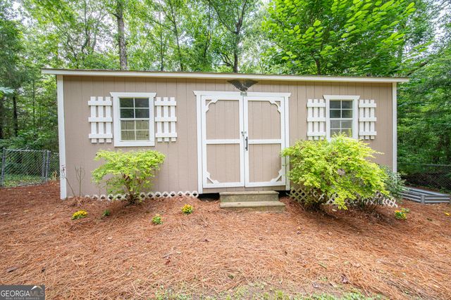 213 Douglas Drive, Ellerslie, GA 31807