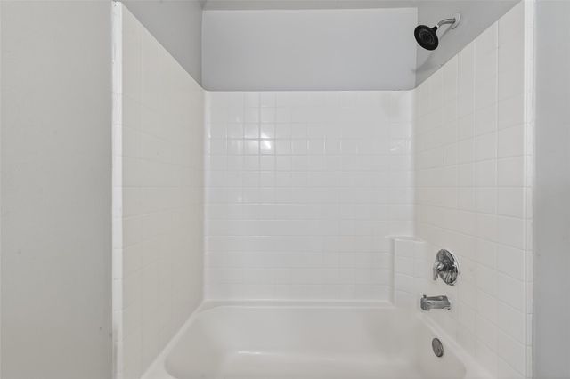 5623 Brookhollow Oaks Trail, Houston, TX 77084