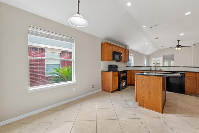 5623 Brookhollow Oaks Trail, Houston, TX 77084