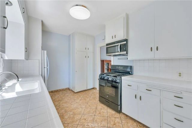 4124 E Broadway, Long Beach, CA 90803