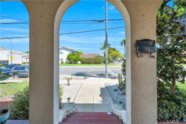 4124 E Broadway, Long Beach, CA 90803