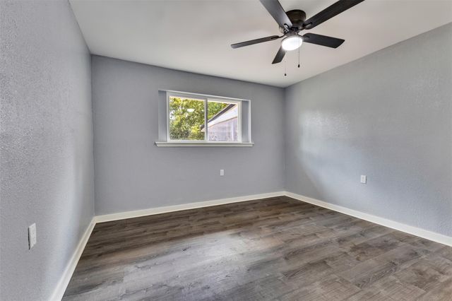 86 County Road 319, Cleveland, TX 77327