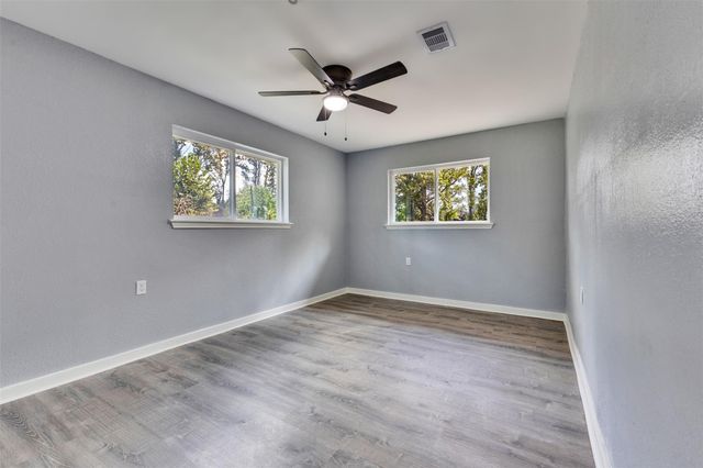 86 County Road 319, Cleveland, TX 77327