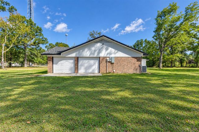 86 County Road 319, Cleveland, TX 77327