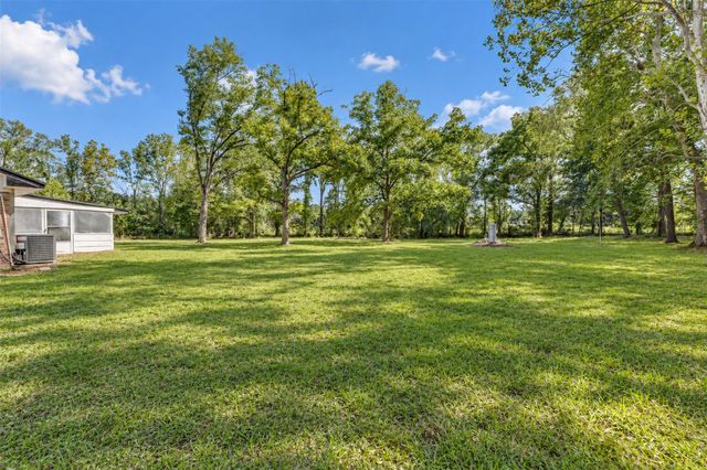 86 County Road 319, Cleveland, TX 77327
