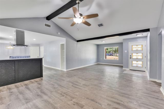 86 County Road 319, Cleveland, TX 77327