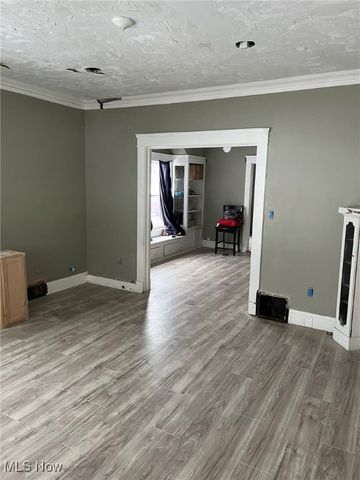 10212 Kinsman Road, Cleveland, OH 44104